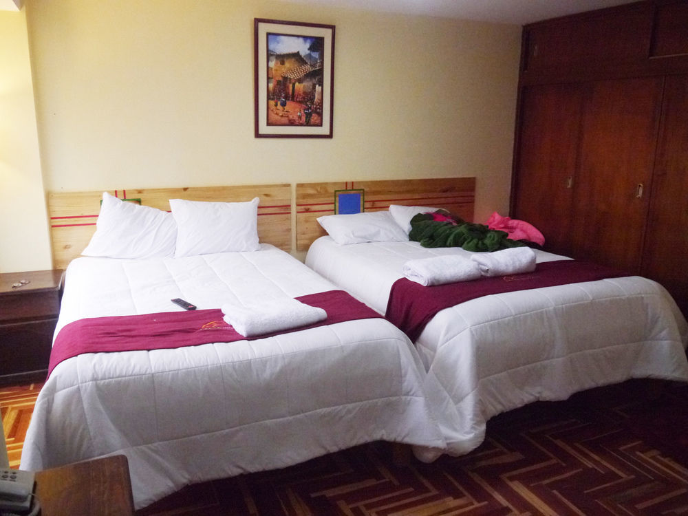 Fiesta Inn クスコ エクステリア 写真