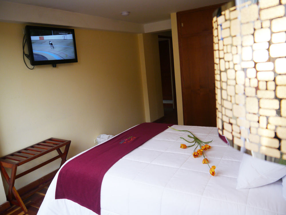 Fiesta Inn クスコ エクステリア 写真